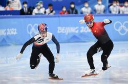开云平台-包含土耳其选手勇夺冠军，男子短道速滑英姿飒爽的词条