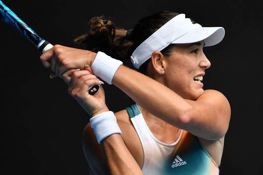 包含戴维斯杯碾压拉沃尔杯，梅德韦杰夫带队取胜的词条